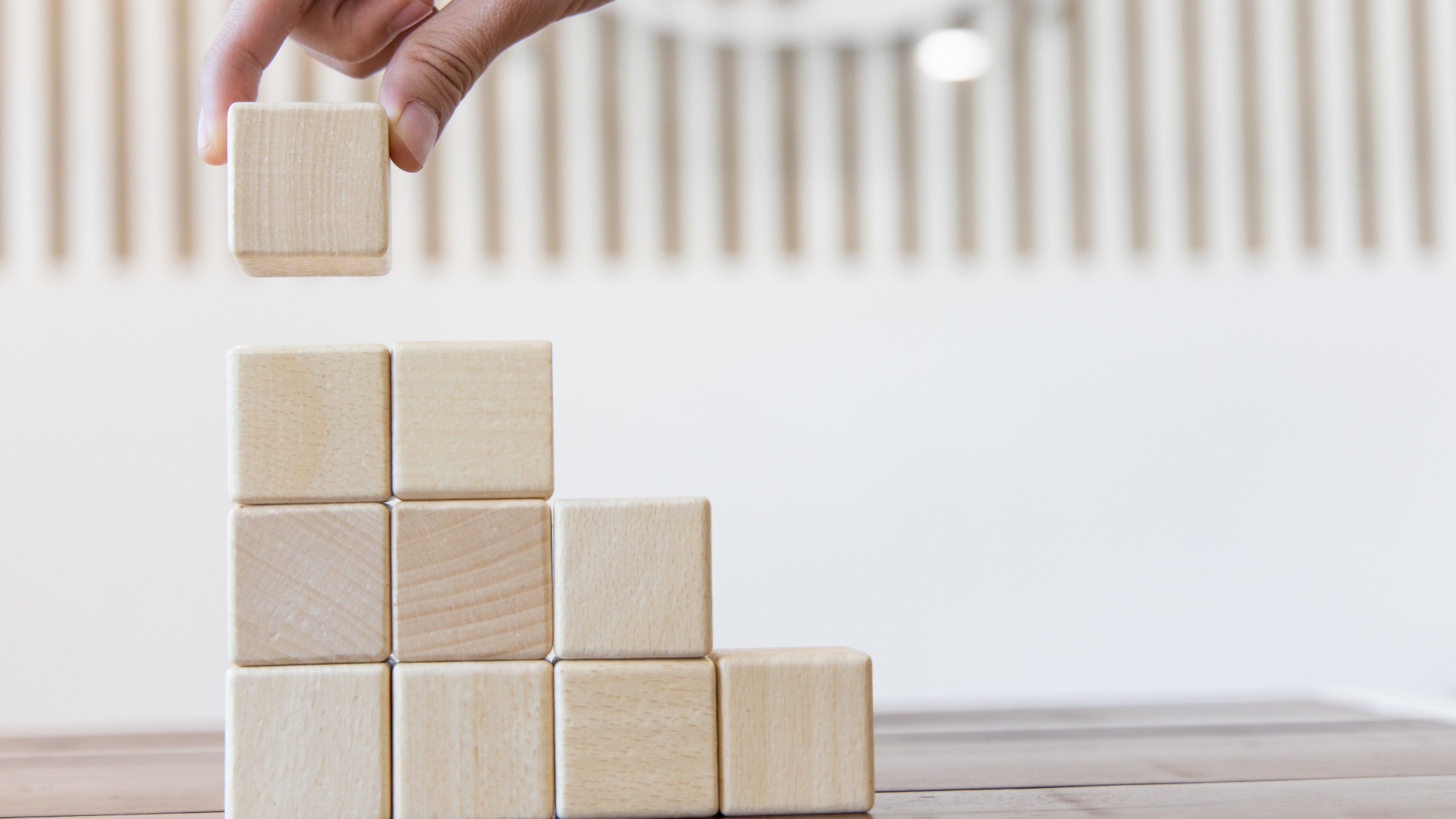 What are the engagement models of a fractional CMO, and how do they work?